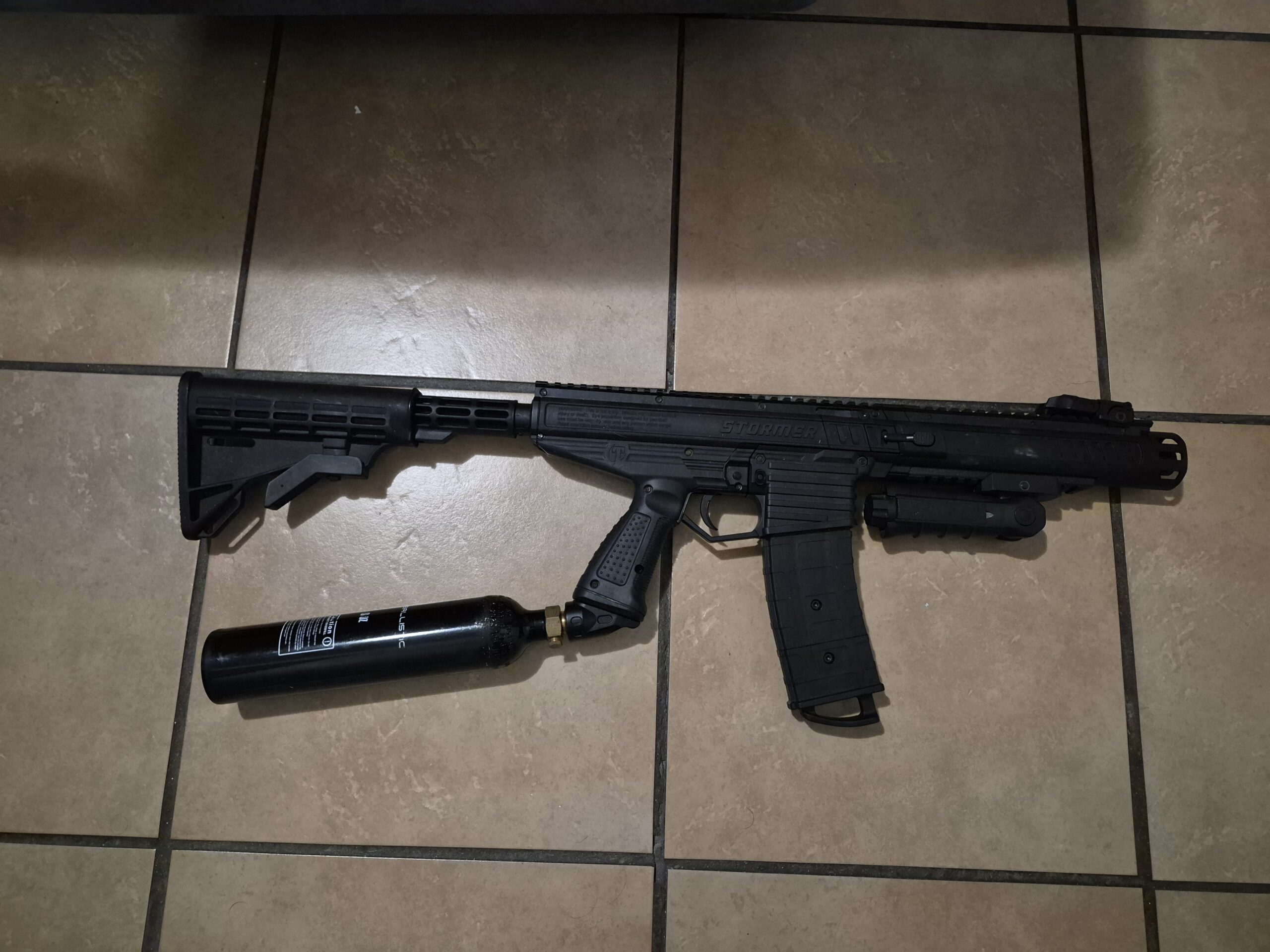 Tippmann Stormer Elite + box & accessories