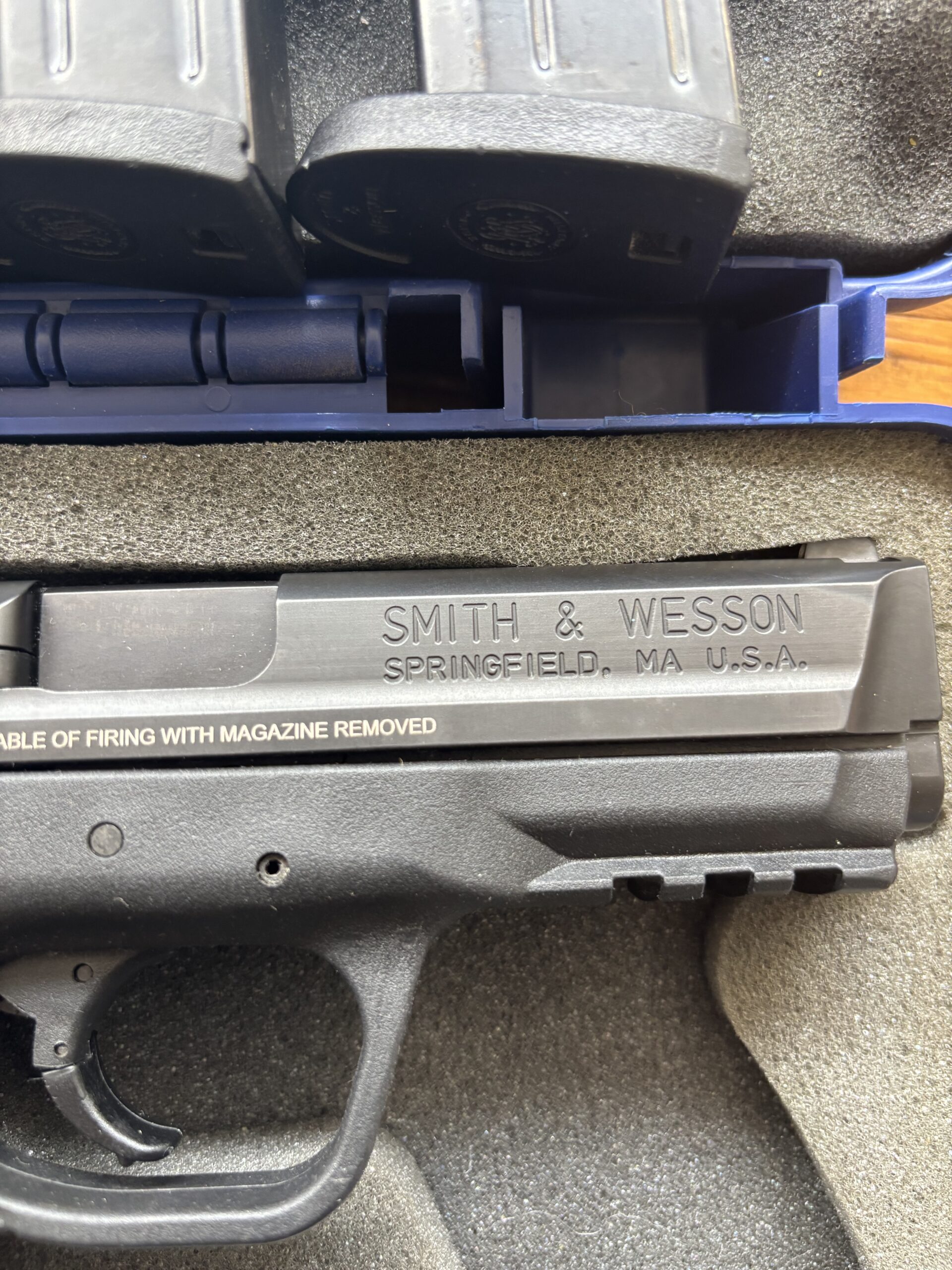 Smith &Wesson M&P9 full size 18 round
