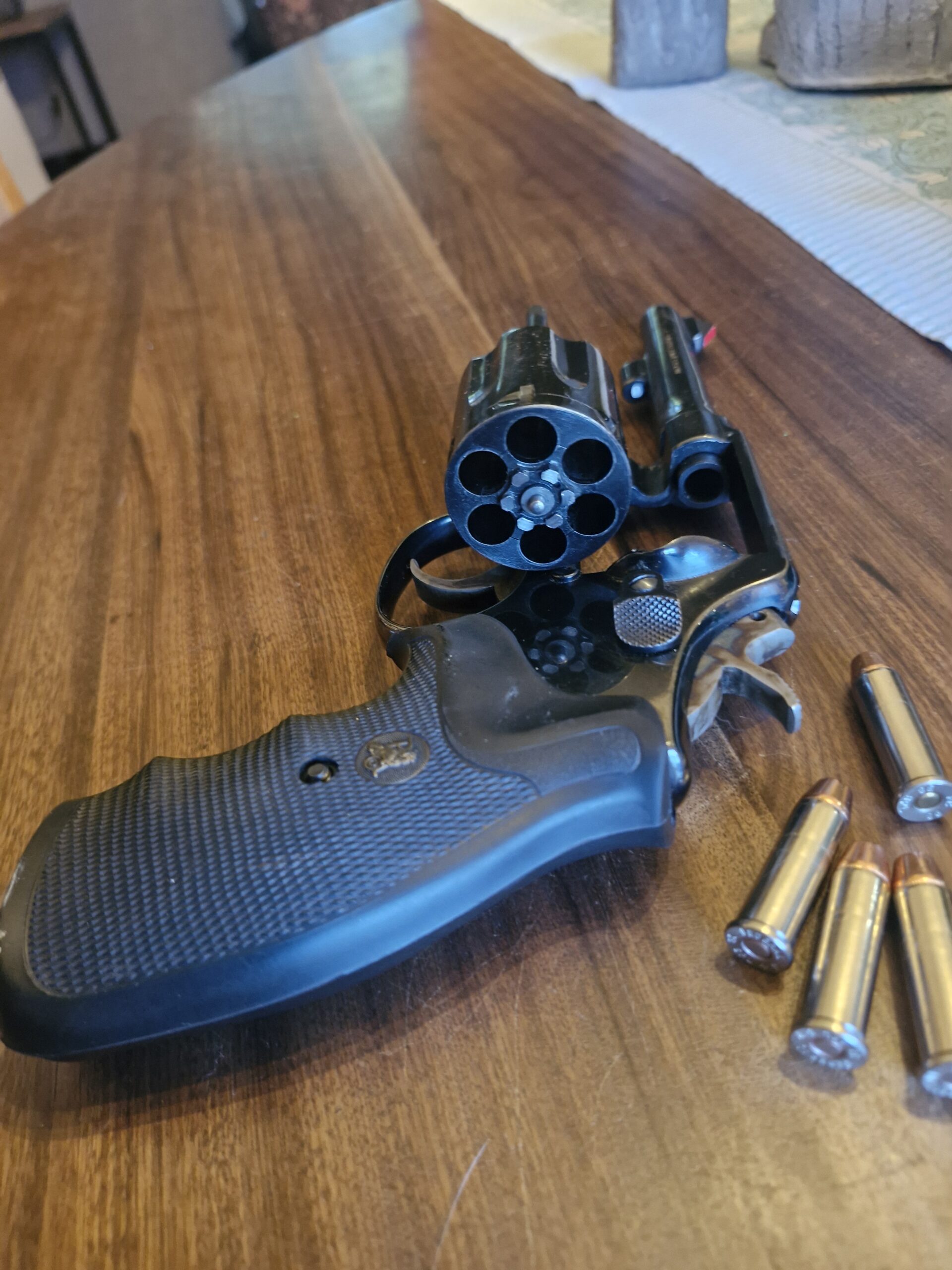 S&W model 10 4″