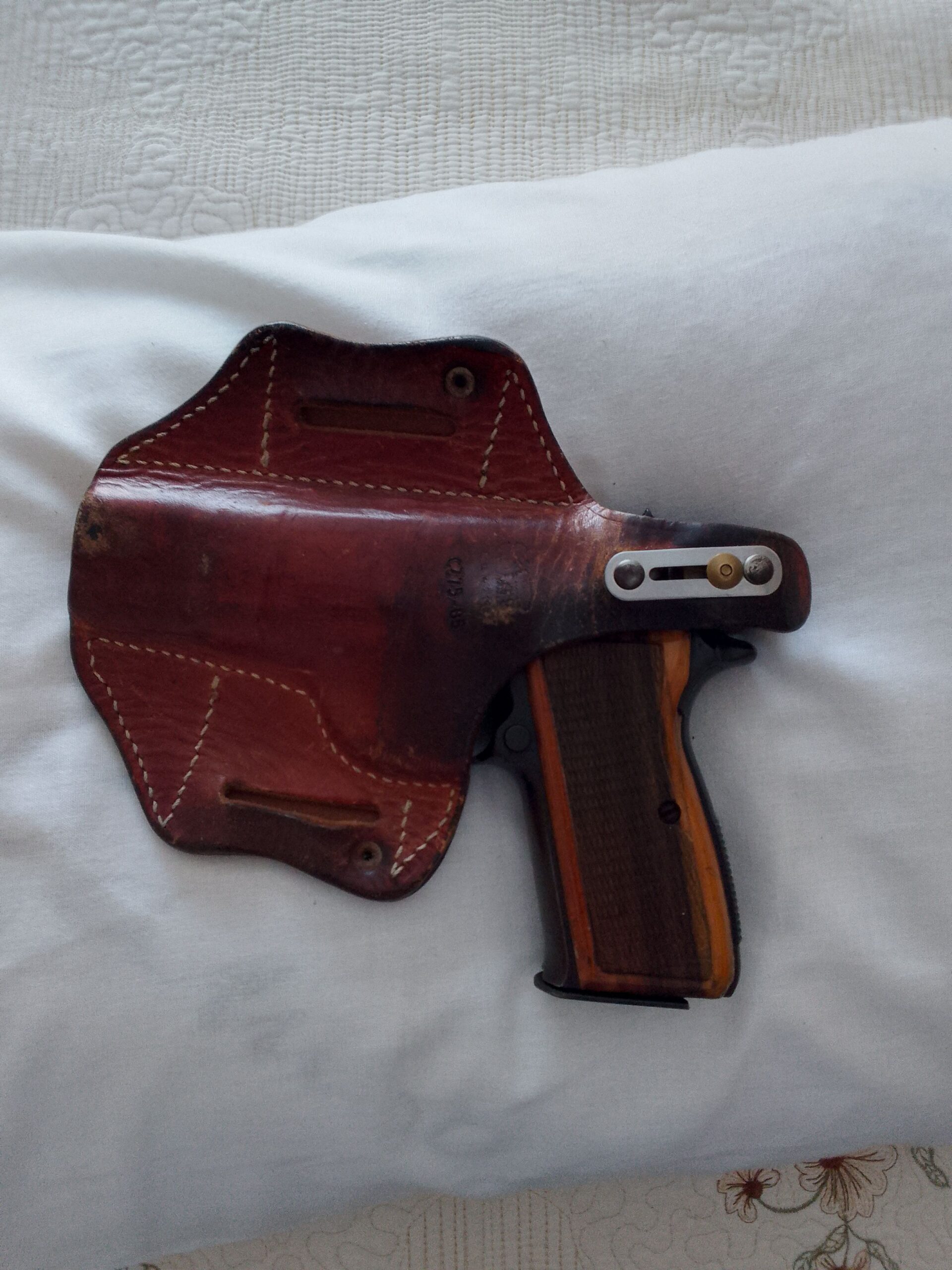 Luger M90 Compact 9mm Parrabellum.(& dealer stock cost)